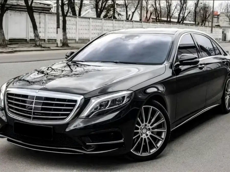 Black Mercedes S-Class, front view