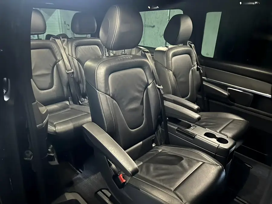 Leather seats in the Mercedes V-Class