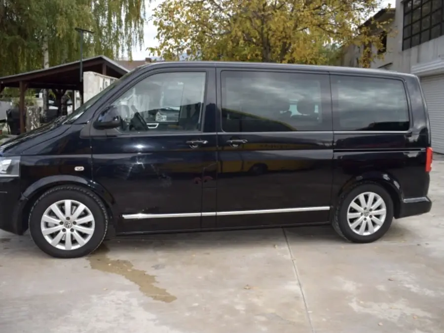 VW Transporter, side view