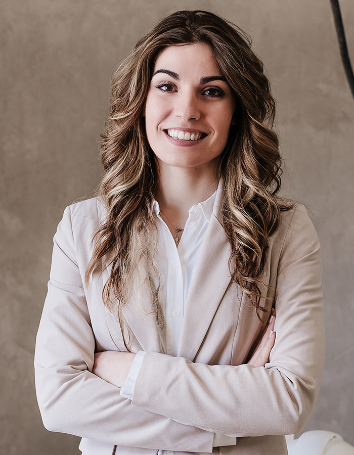 Елена Николова